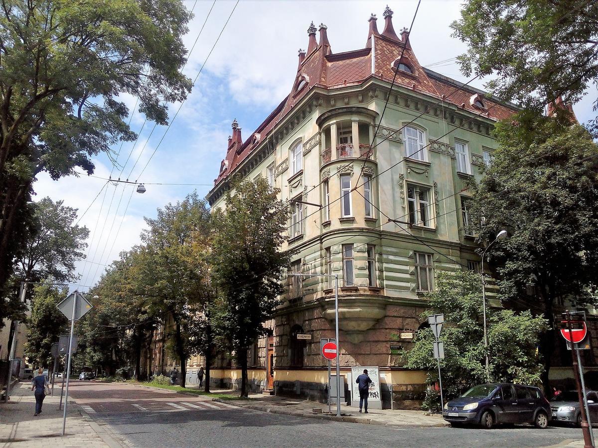 The Georgehouse Hostel Leopoli Esterno foto